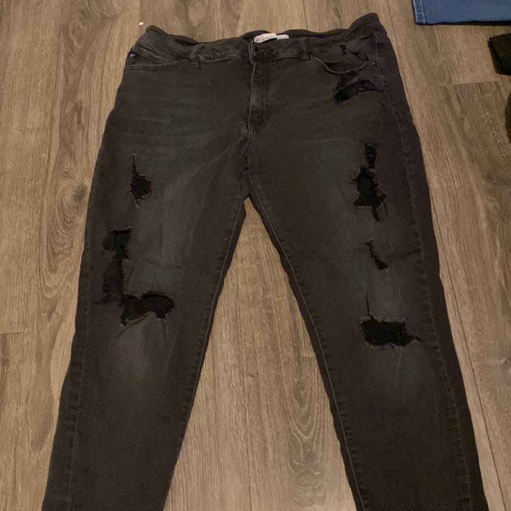 Women’s plus size black denim jeans